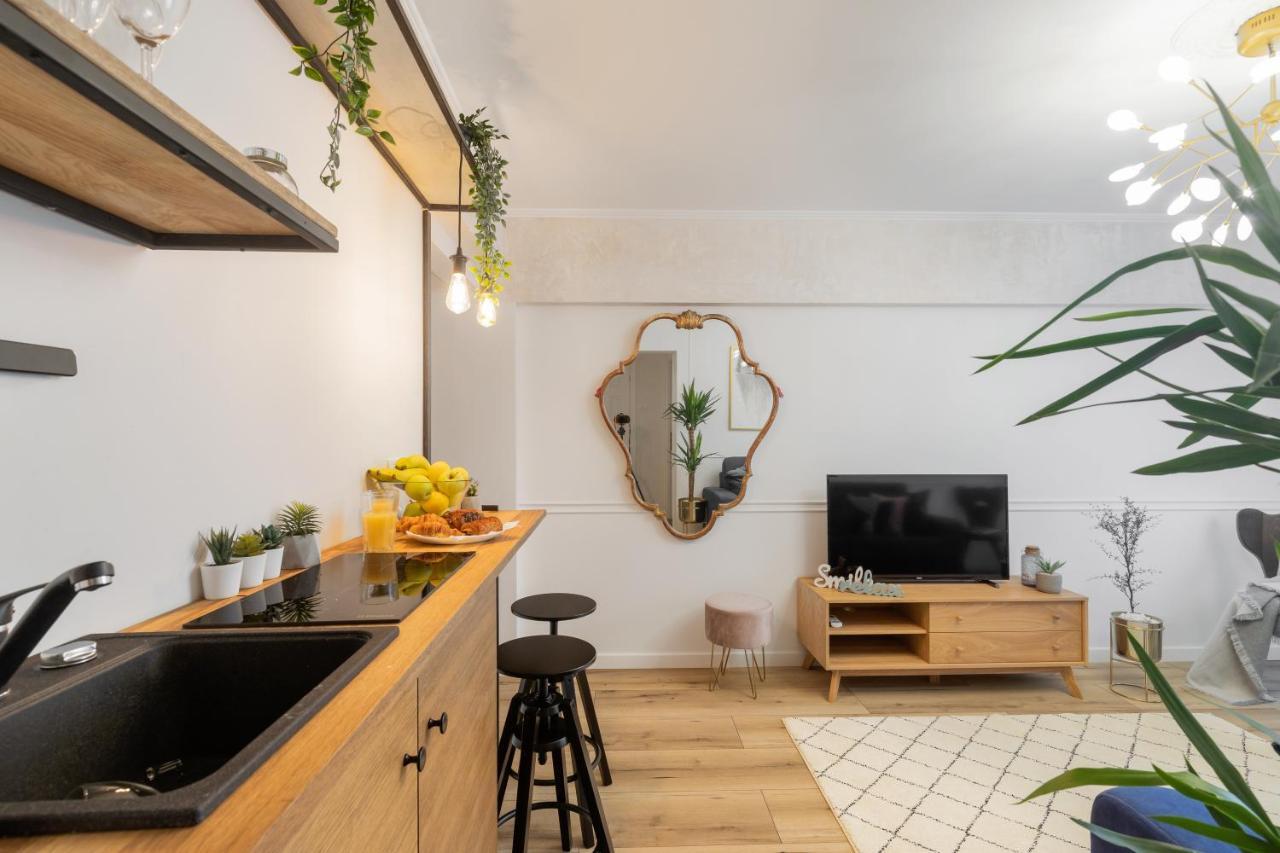 Eclectic 3 Bedroom Calea Victoriei By Urbanesq Bucareste Exterior foto