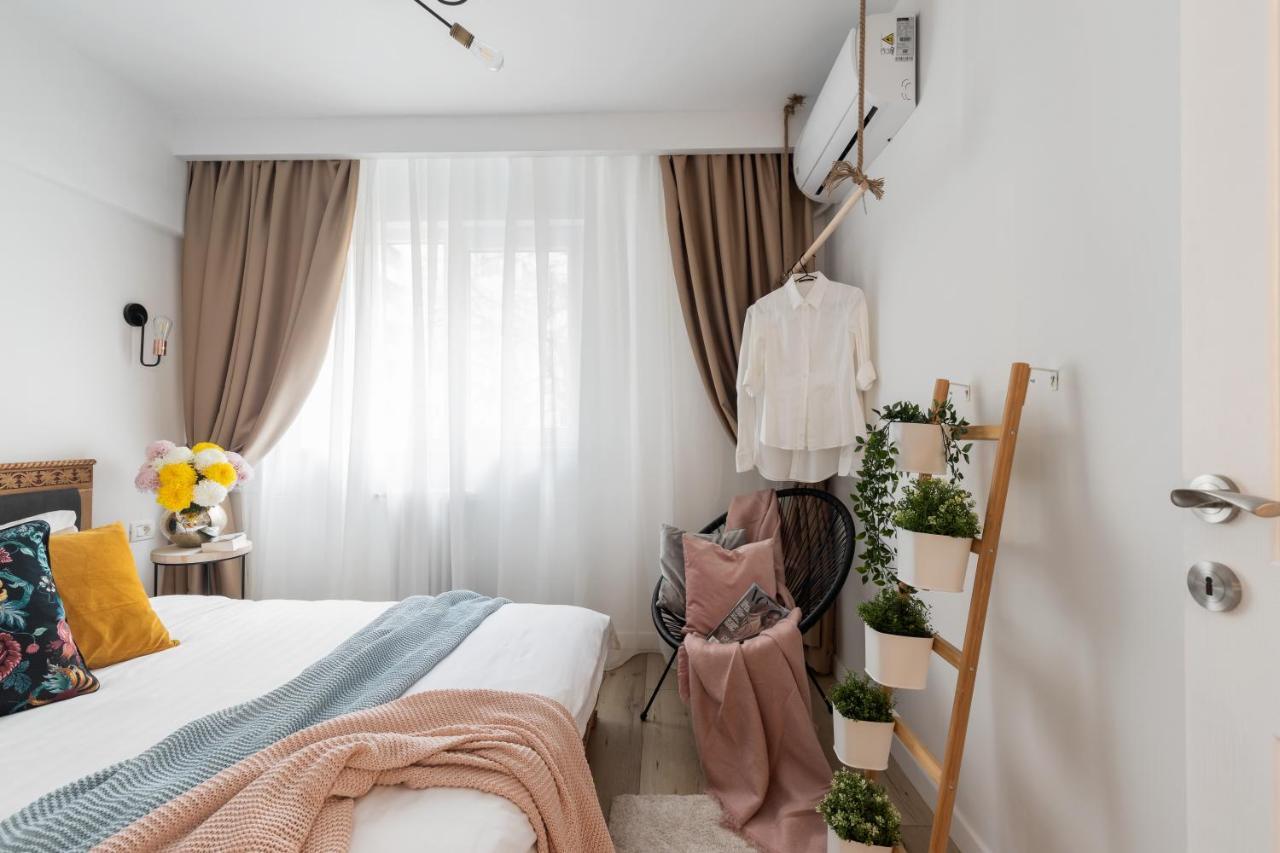 Eclectic 3 Bedroom Calea Victoriei By Urbanesq Bucareste Exterior foto