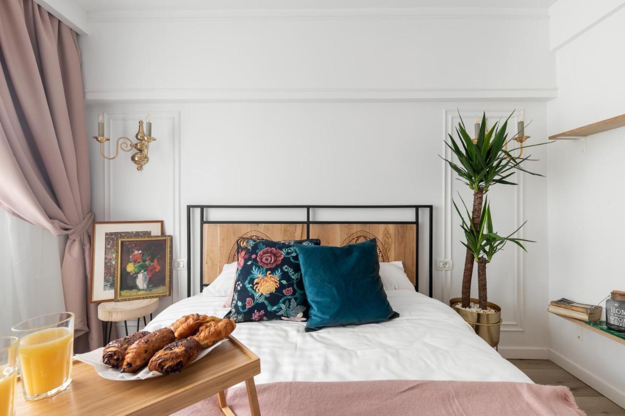 Eclectic 3 Bedroom Calea Victoriei By Urbanesq Bucareste Exterior foto