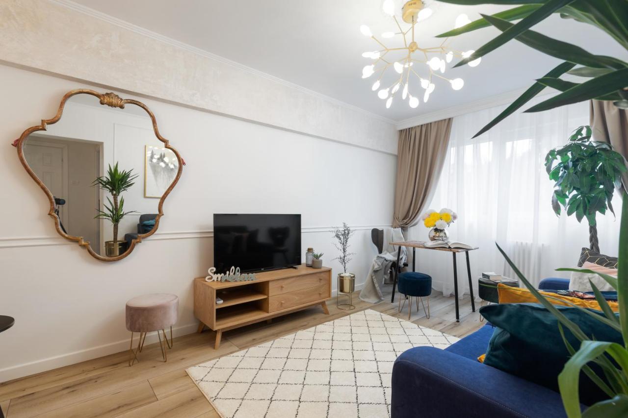 Eclectic 3 Bedroom Calea Victoriei By Urbanesq Bucareste Exterior foto
