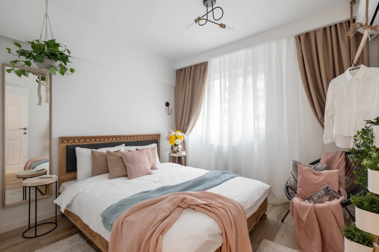 Eclectic 3 Bedroom Calea Victoriei By Urbanesq Bucareste Exterior foto